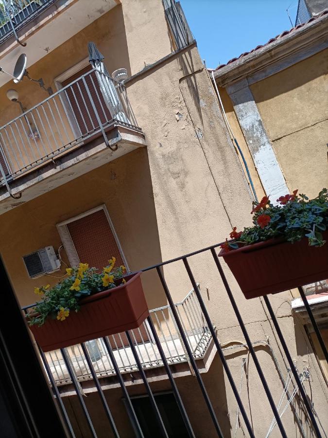 Residenza La Vecchia Cattedrale Катания Экстерьер фото