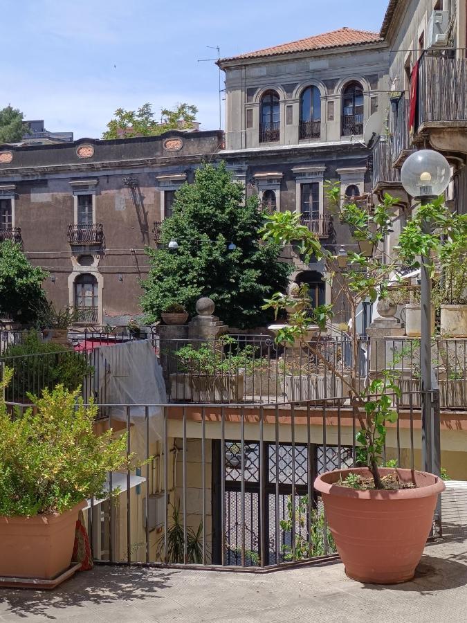 Residenza La Vecchia Cattedrale Катания Экстерьер фото