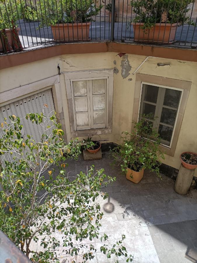 Residenza La Vecchia Cattedrale Катания Экстерьер фото